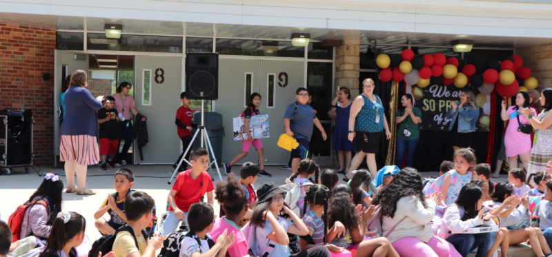 District 131 - 5th Grade Clap Out